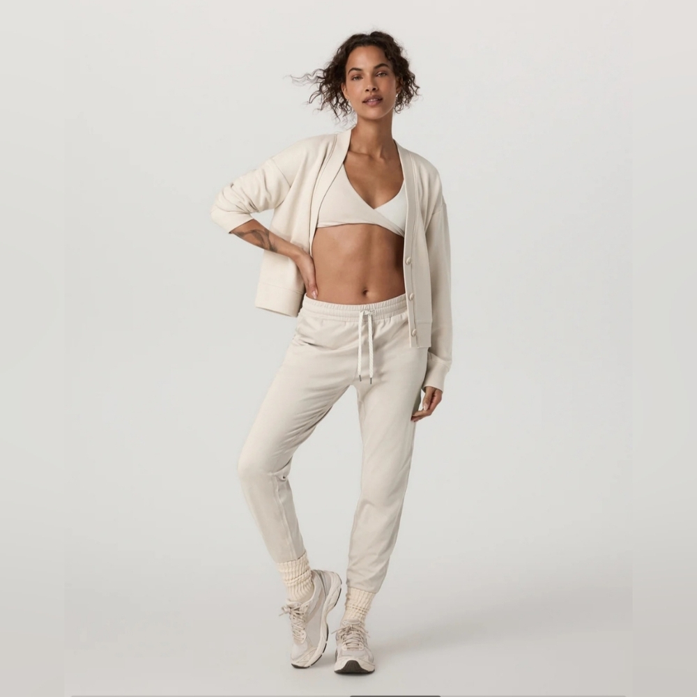 Vuori Sedona Cardigan In Color Bone